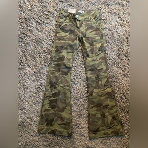 Size 01 Garage low rise flare denim pants